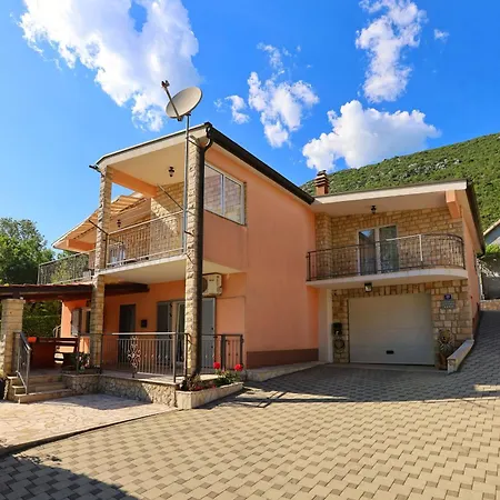 Family Jelavic Apartment Vrgorac